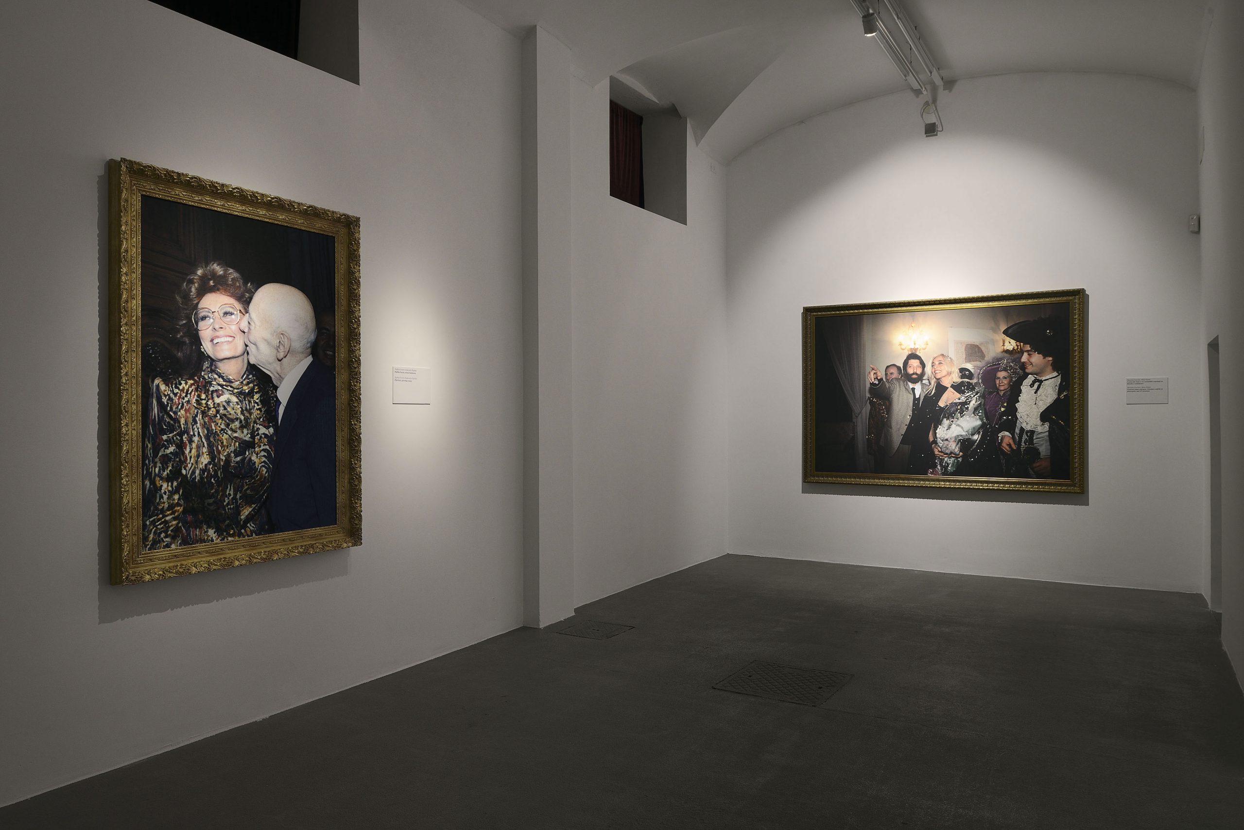 Francesco Vezzoli, Party Politics. Installation view presso Fondazione Giuliani, foto di Roberto Apa