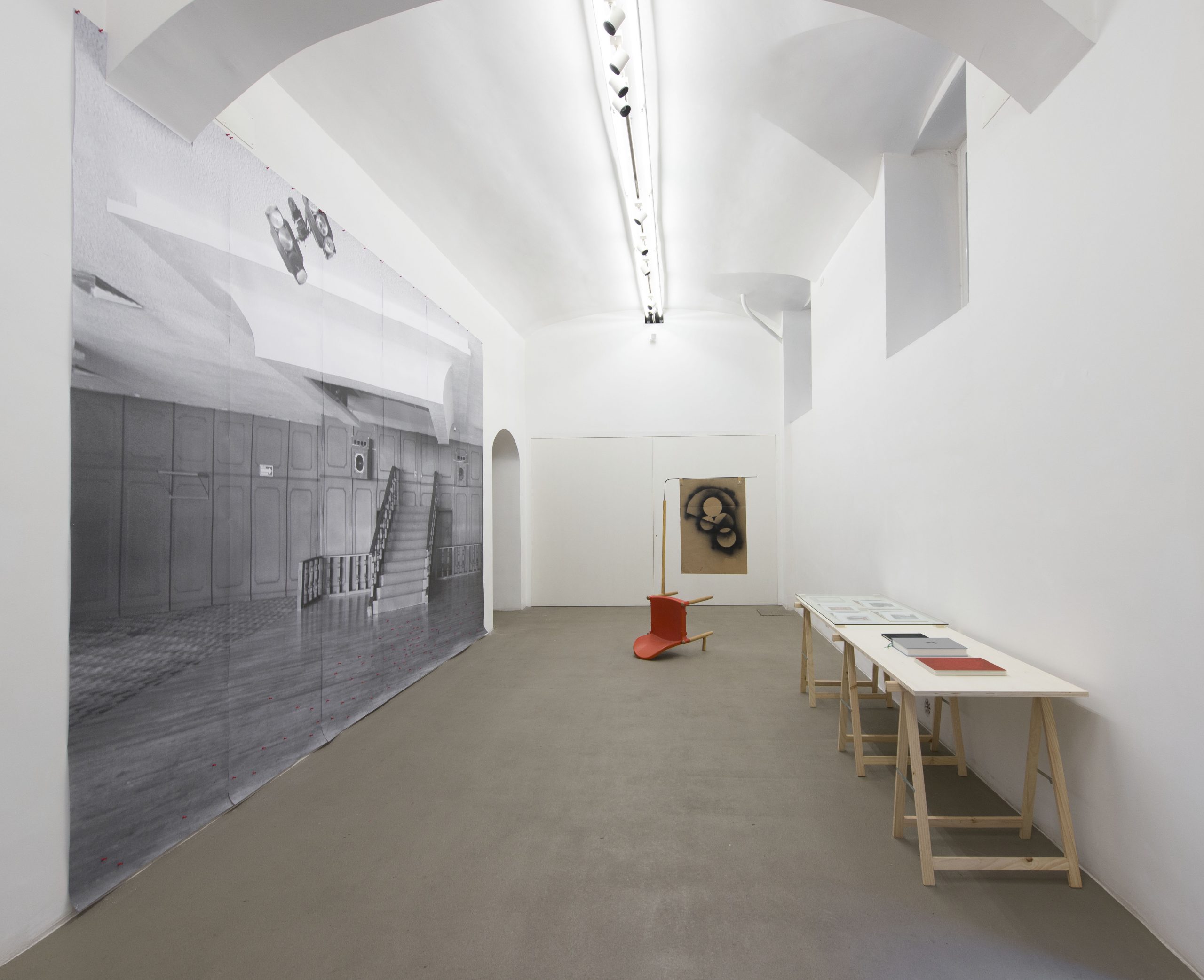 Roma Publications 1998 – 2014. Installation view presso Fondazione Giuliani, foto di Giorgio Benni
