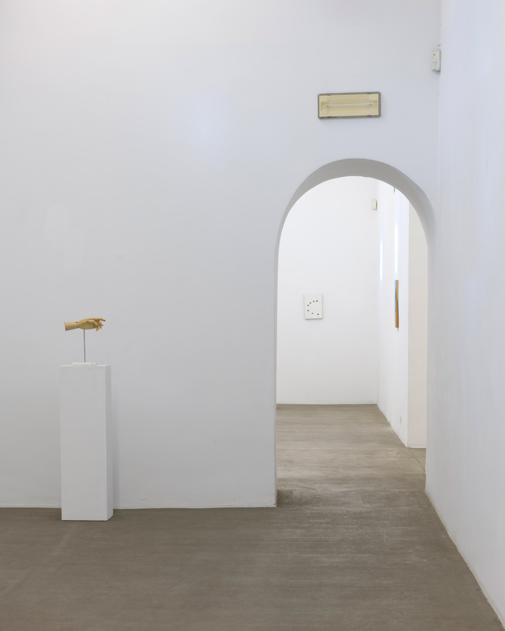 An exploration of how time only exists in half steps. Installation view at Fondazione Giuliani, photo by Giorgio Benni